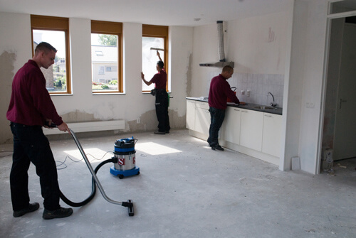 Schoonmaken bij oplevering van nieuw huis