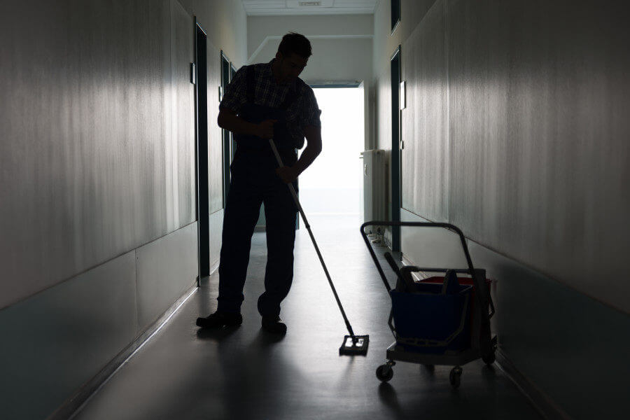 Professioneel schoonmaak van vve en trappenhuis